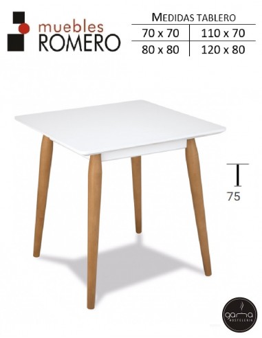 Mesa de madera de haya barnizada M3840 B de M. Romero